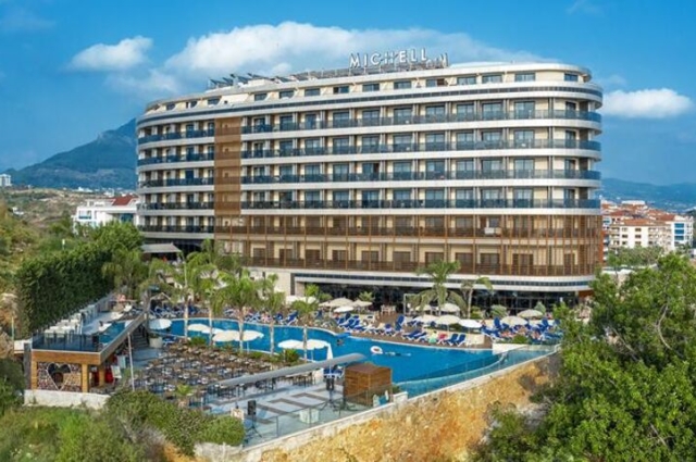 MİCHELL HOTEL & SPA (+16)