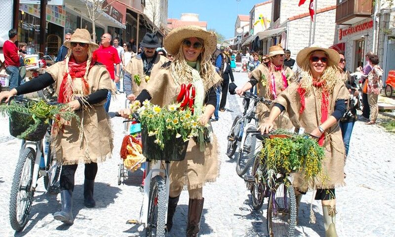 ALAÇATI OT FESTİVALİ TURU